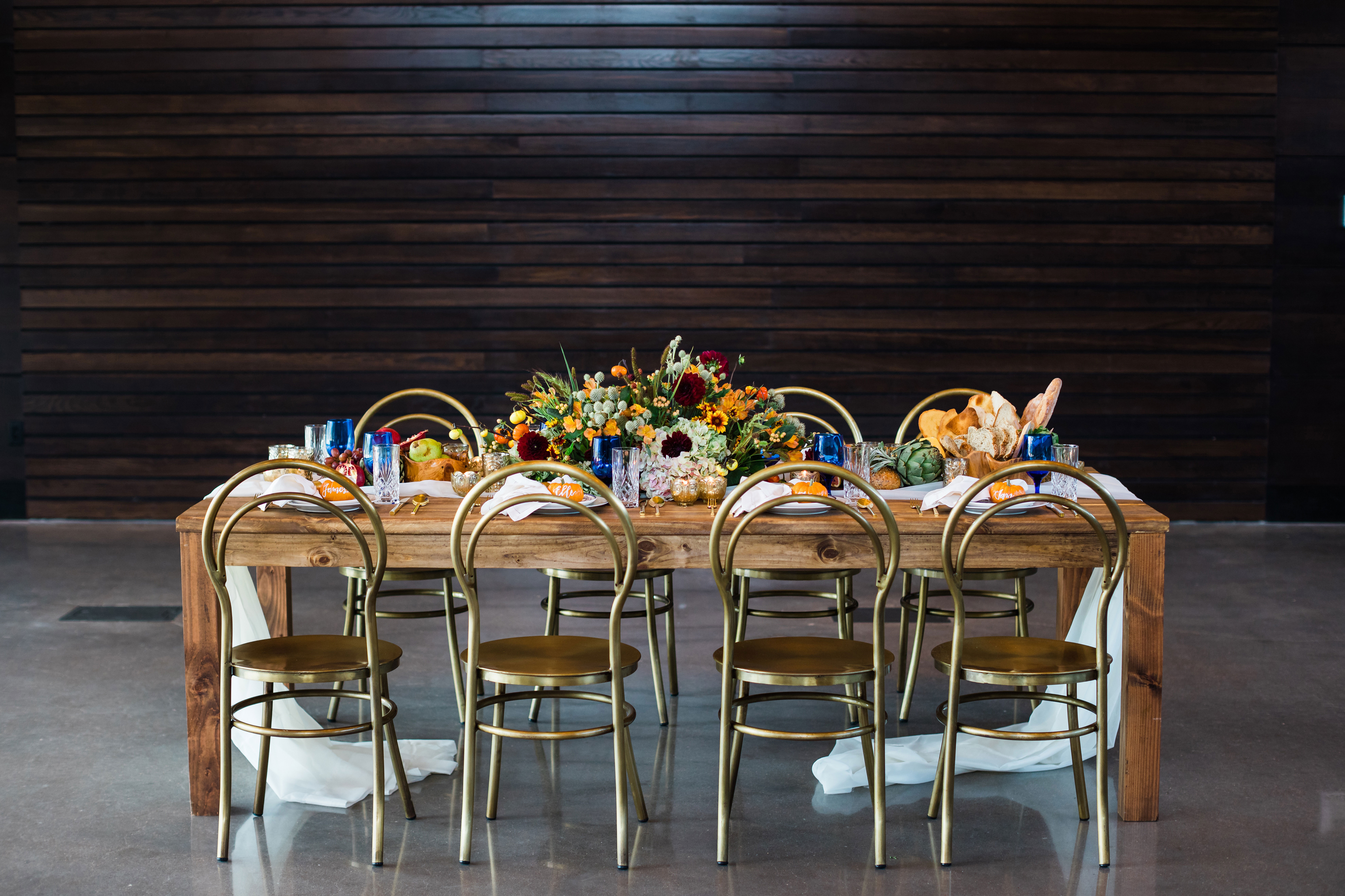 Simple Gold Cobalt Blue Thanksgiving Tablescape Swift