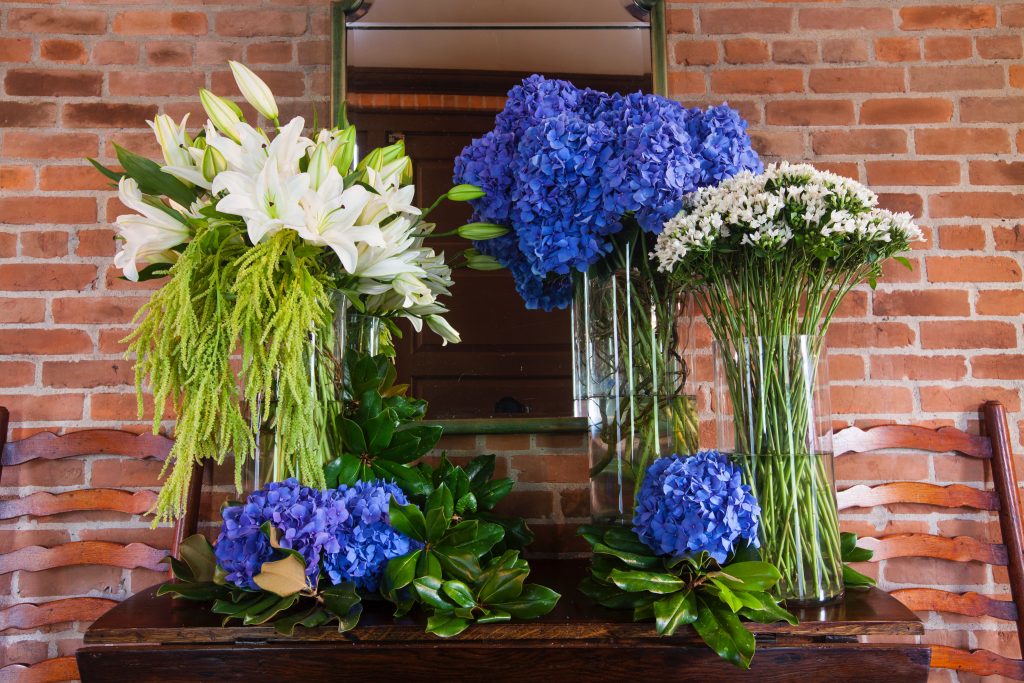 EVENT DECOR INSPIRATION: Adding Pantone’s Color of the Year – Classic Blue – To Your Event In 2020