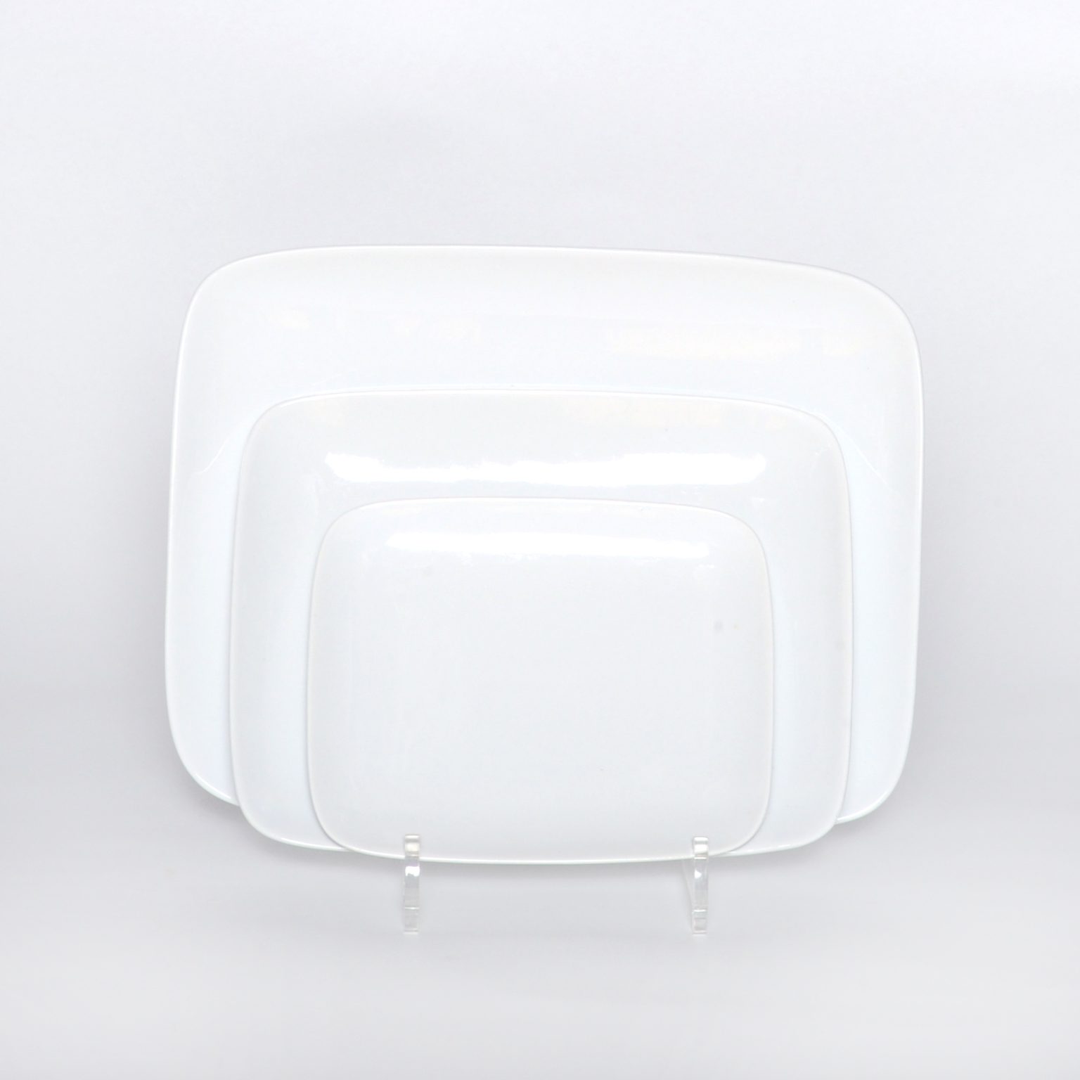 Oval Pass Plate Swift + Company